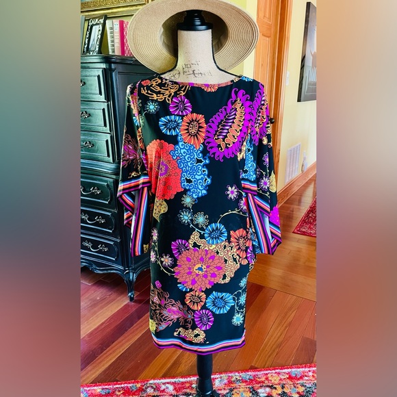 NWT TRINA TURK SWIM COVERUP, dress or tunic top - Picture 1 of 4